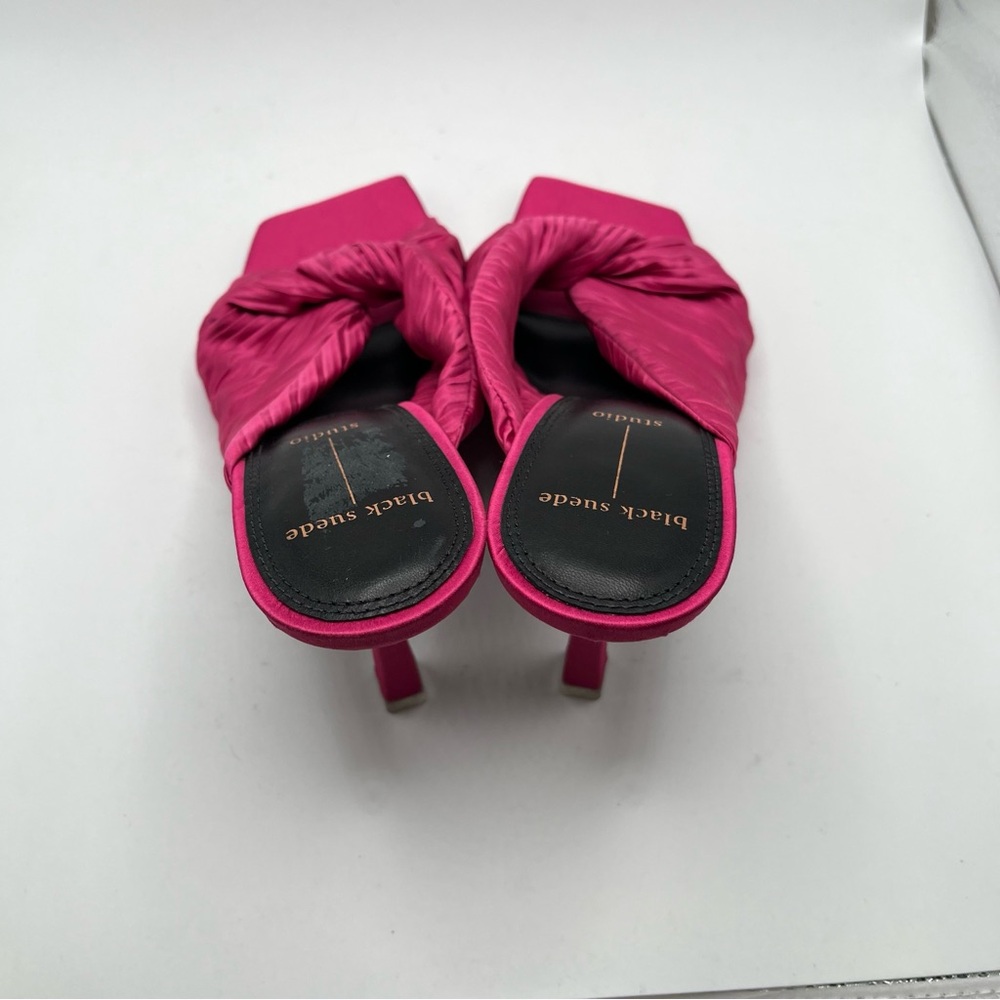 EUC Black Suede Studio Liliana Heels Pink Fuschia Women's Size 38.5 US 8.5 Mules - Picture 10 of 10